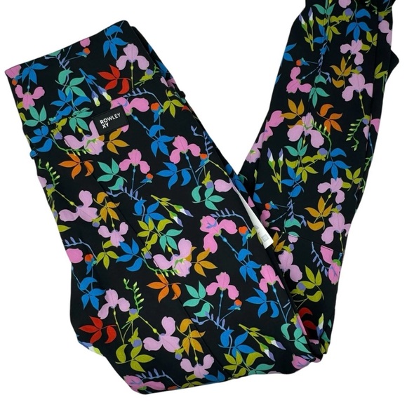 Roxy Rowley Multicolor Floral Large winter ski Pants with Zipper Details. NWT - Picture 4 of 8